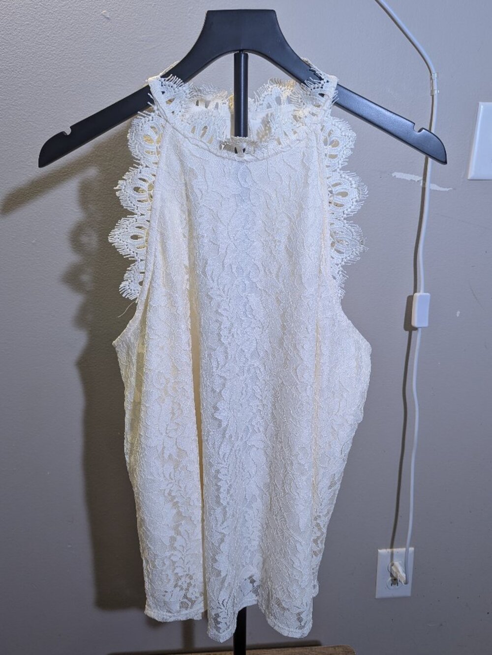 Maurice White Lined Lace Overlay Sleeveless Top